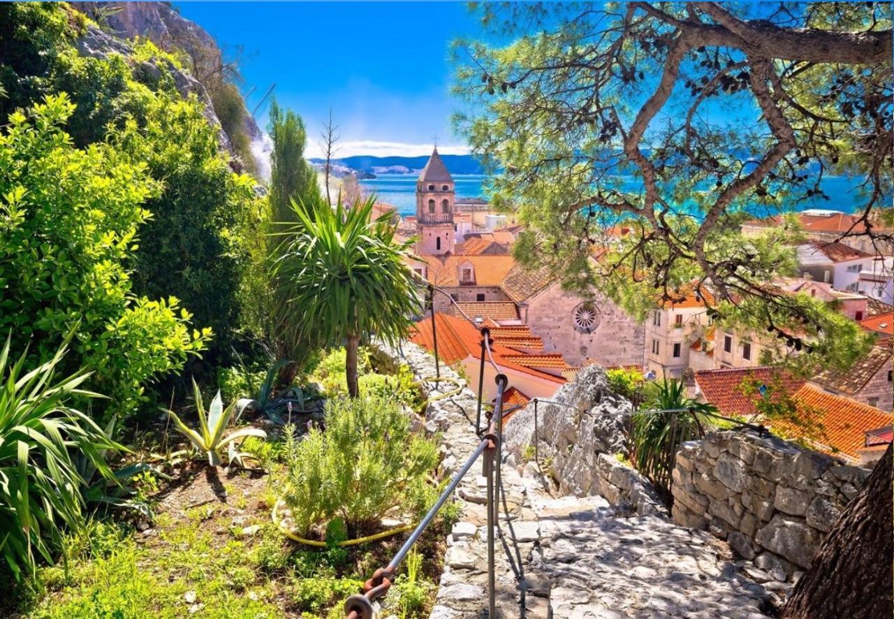 City Gem Omiš Exteriör bild
